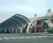 Aeroporto Lamezia archi ingresso parcheggio