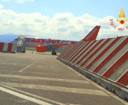 Aeroporto lam Easyjet avaria