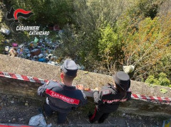 Carabinieri discarica soccorso