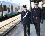 Carabinieri_in_stazione_Fs