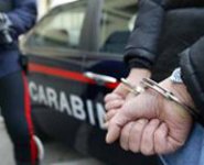 Carabinieri manette2