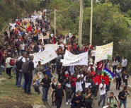 Riace manifestazione pro Lucano2