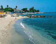 Villaggio_turistico_spiaggia_archivio