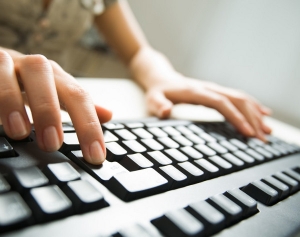 Nuove droghe, allarme esperti: ordini sul web. Scompare lo spacciatore