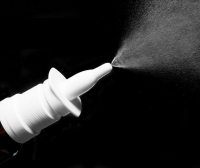 Vaccini, al via i primi test sull'uomo per lo spray nasale anti-Covid