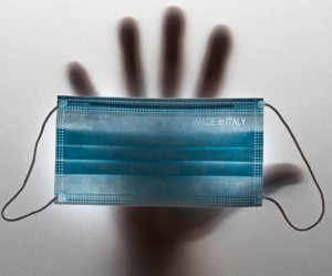 Covid, secondo uno studio di ricerca la pandemia destabilizza la relazione Stato-cittadini