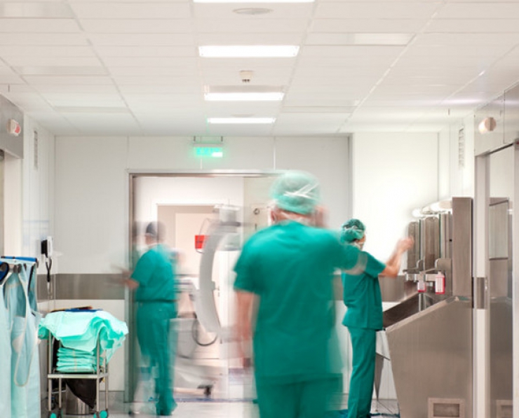 Allarme rosso per infezioni prese in ospedale, 49mila morti l'anno